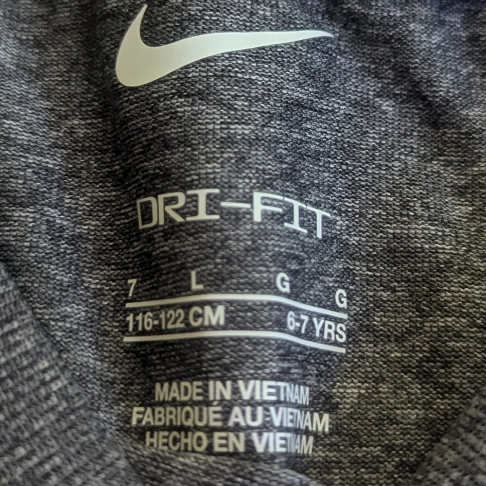 NWT Nike Boys' Matching 2 Piece Short Sleeve Shirt Set Size 7 - Picture 2 of 3